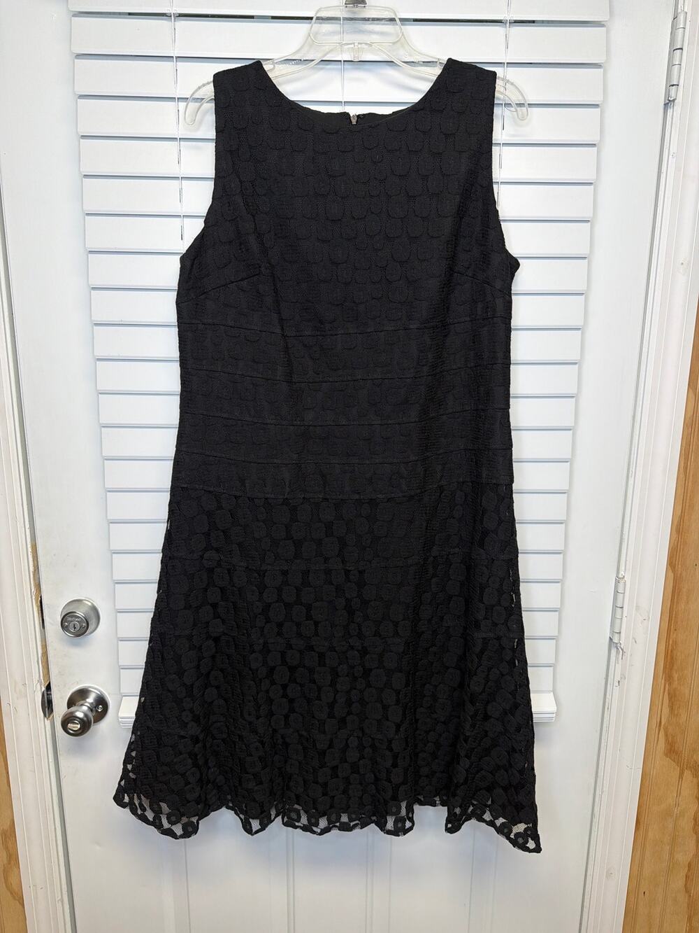 Anne Klein Black Lace Cocktail Dress Sleeveless Size 16 Classic